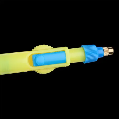 mini pulvérisateur adaptable sur les bouteille 1.5L et 2L